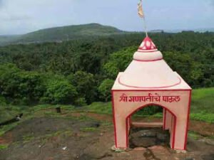 Kadyavarcha Ganpati Temple, Anjarle, Dapoli, Ratnagiri – Nisargramya Konkan